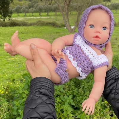 Boneca Reborn Menina Corpo Inteiro Silicone Belle, 1,6 kg, 40 cm, Boneca Realista Acordada com Olhos Abertos, Banhável, Entrega Rápida