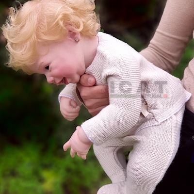 Boneca Reborn Menina Natalie Com Síndrome de Down, Cabelo Realista Raizado, Peso 2,5kg, Super Realista, Corpo de Tecido, Envio Rápido, Presente Único