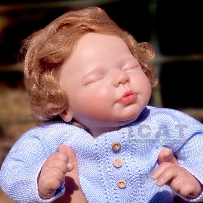 Bebé Reborn Menino Martim Recém-nascido com Cabelo Enraizado, Boneca de Dormir Totalmente Pesada, 2kgs, 50cms, Em Bolsa de Transporte, Cabeça Flexível, Corpo em Pano Bebé Reborn Menino Martim Recém-nascido com Cabelo Enraizado, Boneca de Dormir Totalmente Pesada, 2kgs, 50cms, Em Bolsa de Transporte, Cabeça Flexível, Corpo em Pano