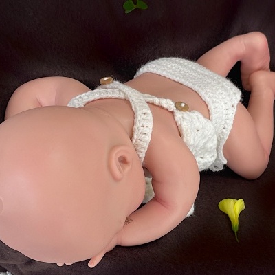 Boneca Reborn de Silicone de Corpo Inteiro a Beber e a Molhar – Lílian, 34cm Bebé Prematuro Menina Realista, Banhável, Presente Ideal para Meninas