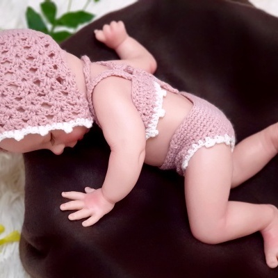 Boneca Bebe Reborn com Sistema de Bebida e Molhada, Lílian, Silicone de Corpo Inteiro, 34cms, 1,3Kgs, Boneca de terapia, Banháve Boneca Bebe Reborn com Sistema de Bebida e Molhada, Lílian, Silicone de Corpo Inteiro, 34cms, 1,3Kgs, Boneca de terapia, Banháve