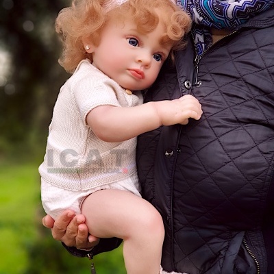 Boneca Reborn Menina Sónia, cabelo Enraizado Realista, Peso 2 kg, Boneca Infantil Realista de 50 cms com Corpo de Tecido, Envio Rápido, Ideal para Presente de Aniversário