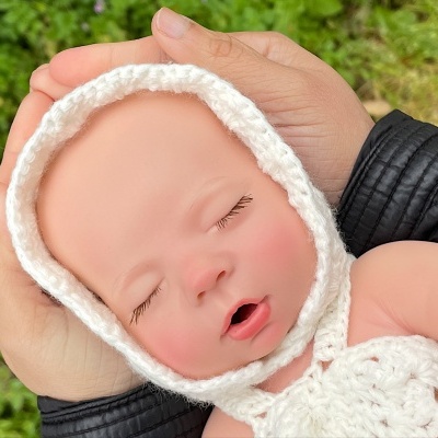 Boneca Reborn de Silicone de Corpo Inteiro a Beber e a Molhar – Lílian, 34cm Bebé Prematuro Menina Realista, Banhável, Presente Ideal para Meninas