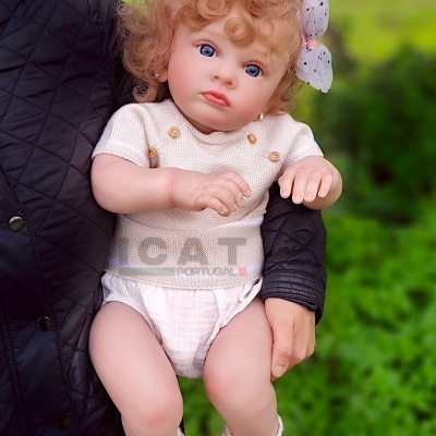 Boneca Reborn Menina Sónia, cabelo Enraizado Realista, Peso 2 kg, Boneca Infantil Realista de 50 cms com Corpo de Tecido, Envio Rápido, Ideal para Presente de Aniversário Boneca Reborn Menina Sónia, cabelo Enraizado Realista, Peso 2 kg, Boneca Infantil Realista de 50 cms com Corpo de Tecido, Envio Rápido, Ideal para Presente de Aniversário