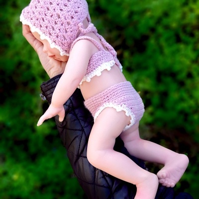 Boneca Bebé Reborn Catarina Corpo Inteiro Silicone Sólido, 34cm Mini Prematuro, Banhável, Presente de Aniversário Perfeito