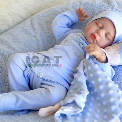 O que é uma boneca "Reborn" renascida?