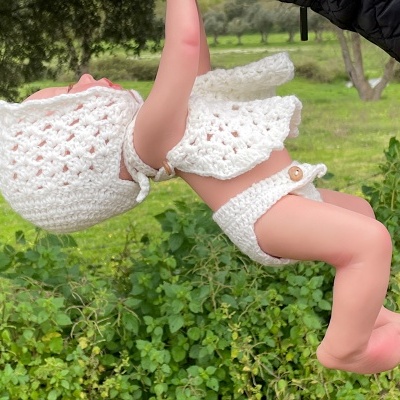 Boneca Reborn de Silicone de Corpo Inteiro a Beber e a Molhar – Lílian, 34cm Bebé Prematuro Menina Realista, Banhável, Presente Ideal para Meninas