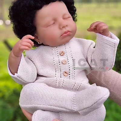 Boneca  Bebé Reborn Menina Nia, Cabelo Afro Enraizado Realista, Pesando 1,5 kg, Cabeça Flexível, Corpo de Tecido, Pele Escura, Birracial