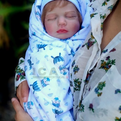 Bebé Reborn Lucas, Boneco Recém-Nascido, Cabelo Enraizado, Pesado, 2kgs 4.4lbs, 18” 45 cms, Com Saco De Maternidade, Cabeça flexível, Corpo em tecido, Pele 3D, Bonecas de Terapia e Cura, Presente de Aniversário