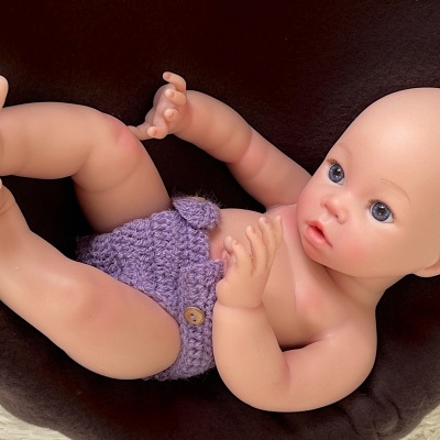 Boneca Reborn Menina Corpo Inteiro Silicone Belle, 1,6 kg, 40 cm, Boneca Realista Acordada com Olhos Abertos, Banhável, Entrega Rápida