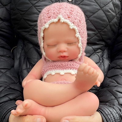 Boneca Bebé Reborn Corpo Inteiro Silicone Nora, Mini Bebé Dormido, Prematuro 34cm, Realista, Banhável, Presente Ideal Para Meninas