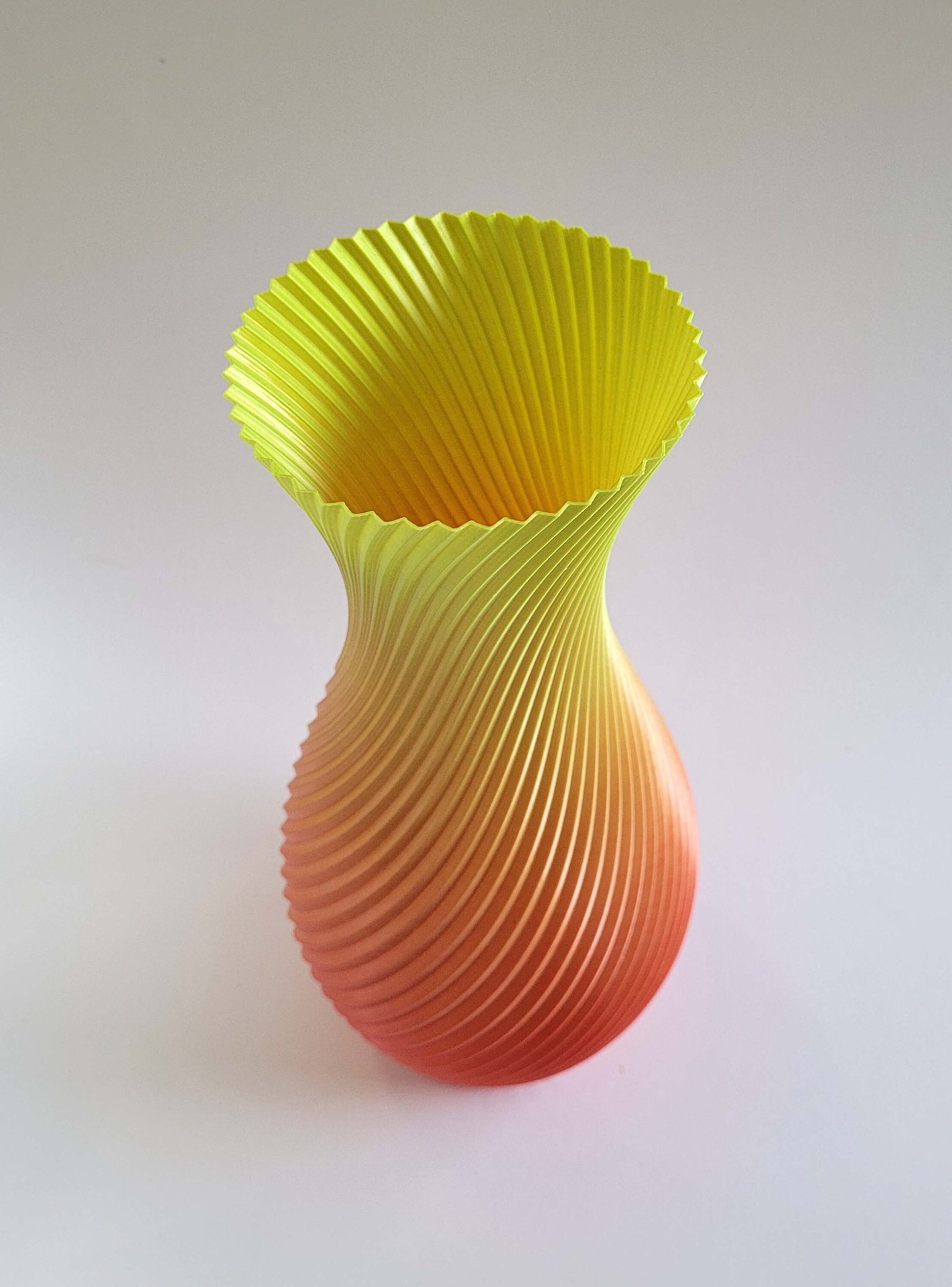 Impressão 3D - Coleção Geométrica Encantada: Escolha Entre 9 Vasos 3D Únicos