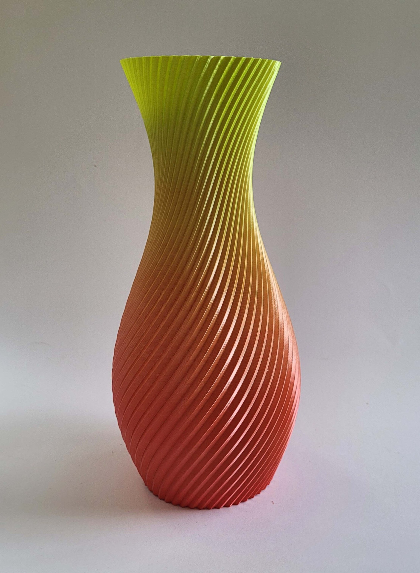 Impressão 3D - Coleção Geométrica Encantada: Escolha Entre 9 Vasos 3D Únicos