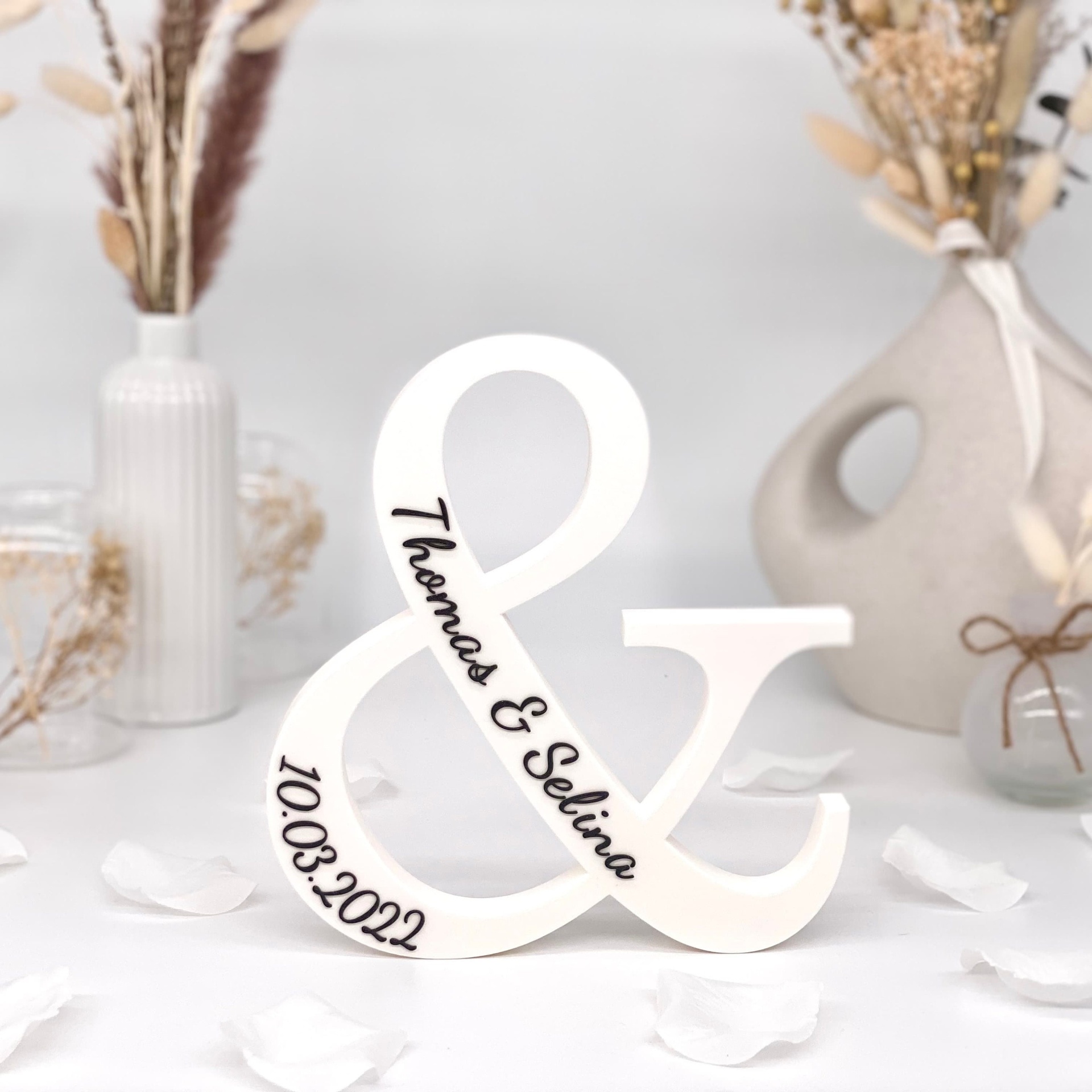 Símbolo de Amor Personalizado '&' – Presente Único para Casamento/Noivado