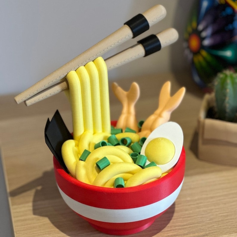 Tigela de Ramen com Compartimento Secreto