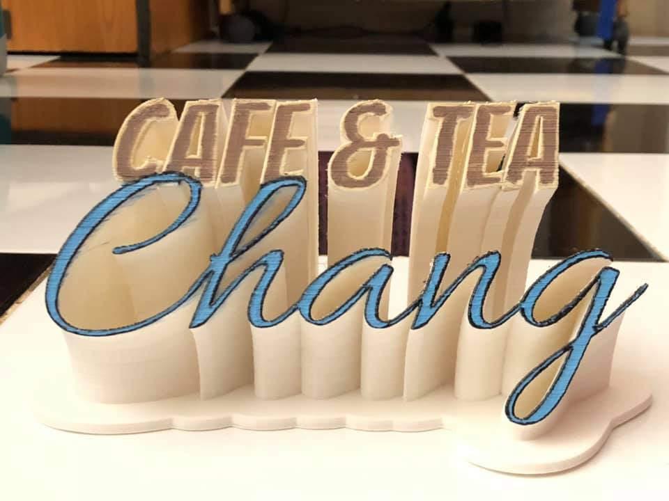 Placa de Nome Personalizada - Design Curvo (2 Linhas)