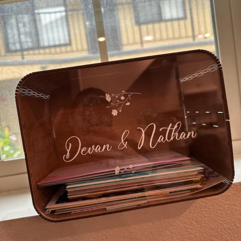 Caixa de Cartões de Madeira Personalizável