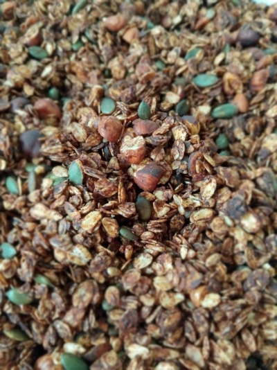 Granola de avelã e chocolate 74% cacau