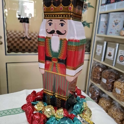 Bombons | Lata Quebra-Nozes 300g