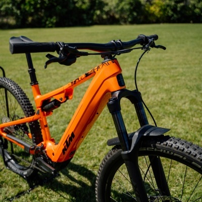 KTM Macina Lycan Elite CX-R Race | Fresh Orange (Black)