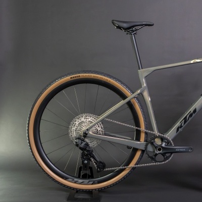 KTM Gravelator Elite Di2 | Olive Pearl (Black)