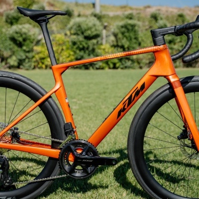 KTM Revelator Syro Elite Di2 | Burnt Orange (Black)