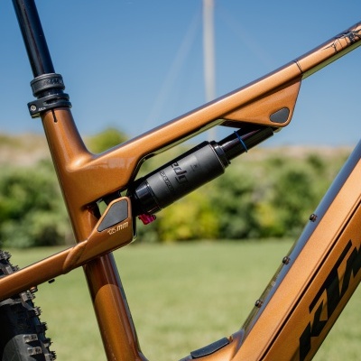 KTM Macina Chacana Elite | Terra (Golden Dust+Black)