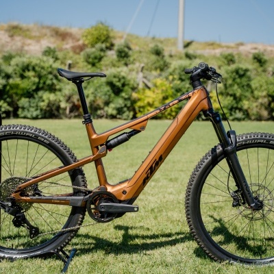 KTM Macina Chacana Elite | Terra (Golden Dust+Black)