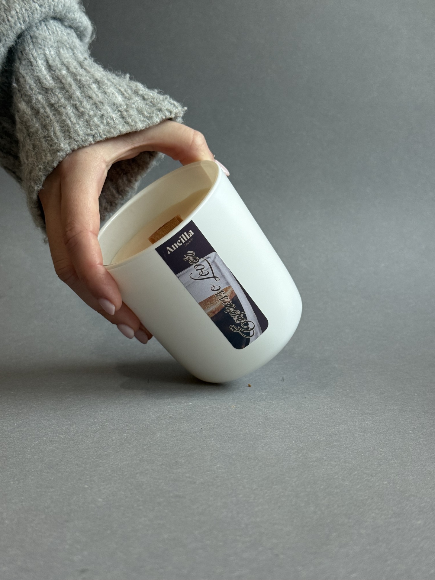 The Essencial Candle The Essencial Candle