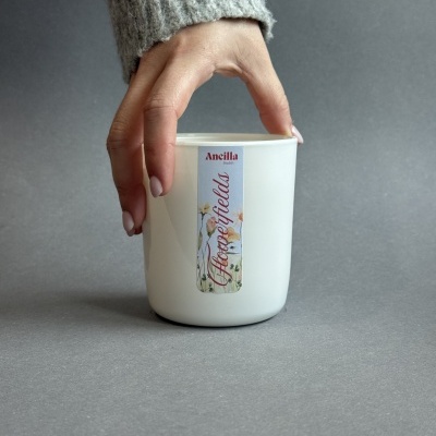 The Essencial Candle