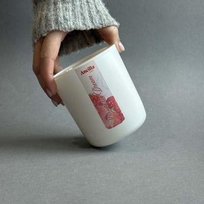 The Essencial Candle