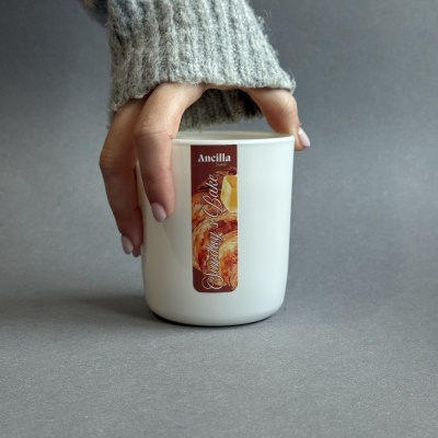 The Essencial Candle