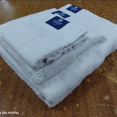 Jogo de banho - 100% algodão 550gm/m2  refª Piazza - Torres Novas