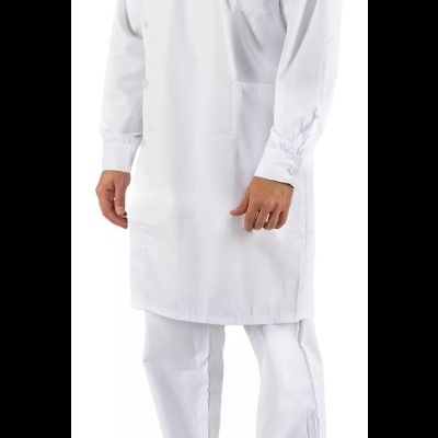 Bata de sarja abotoa ao lado direito