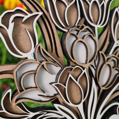 Tulipas artesanais em Jarro