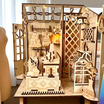 Mini Chalé de Loja de Roupas