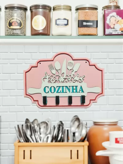 Placa Decorativa de Cozinha com Ganchos