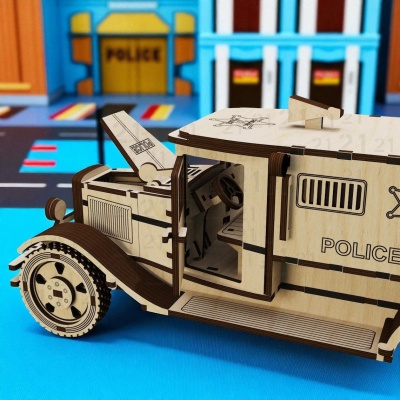 Viatura da policia antiga