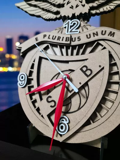 Relógio Benfica de secretária 3D