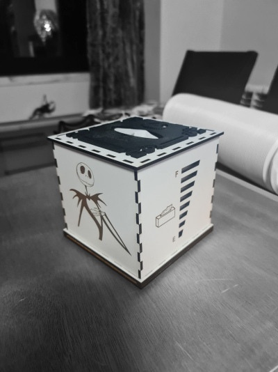 Caixa de lenços personalizada.