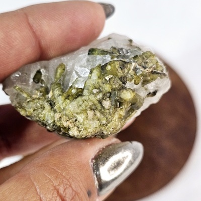 Turmalina Verde na Matriz II Turmalina Verde na Matriz II