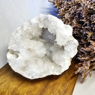 https://www.artematra.com/product/geodo-quartzo-cristal-g