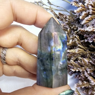 https://www.artematra.com/product/gerador-de-labradorite-5cm