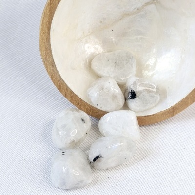 Pedra da Lua Arco-íris (Moonstone)