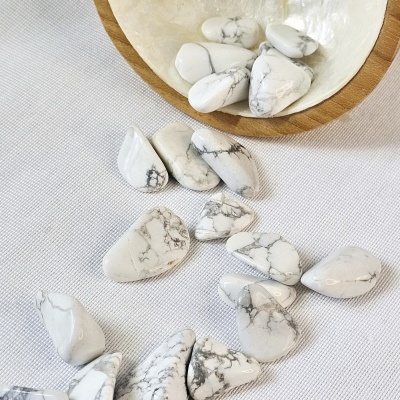 Howlite