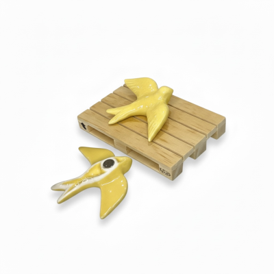 Andorinha&#x20;em&#x20;cer&#x00E2;mica&#x20;c&#x2F;&#x20;&#x00ED;man