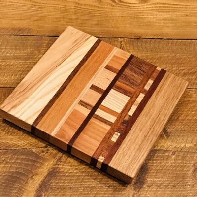 T&#x00E1;bua&#x20;em&#x20;madeira&#x20;maci&#x00E7;a