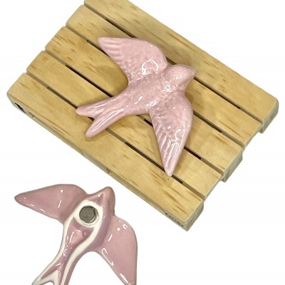 Andorinha&#x20;em&#x20;cer&#x00E2;mica&#x20;c&#x2F;&#x20;&#x00ED;man