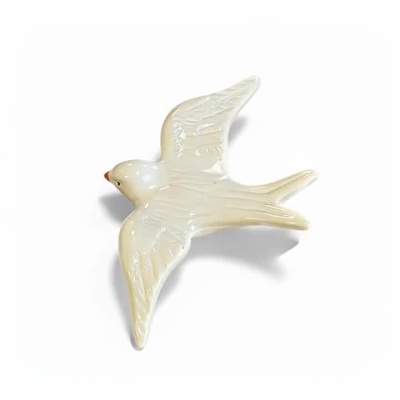 Andorinha&#x20;m&#x00E9;dia