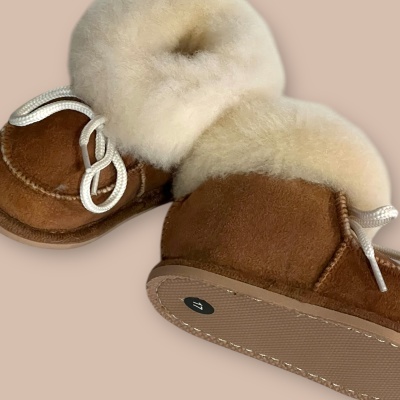 Pantufa Criança com Atacador